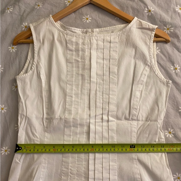 White top button-back - Picture 7 of 9